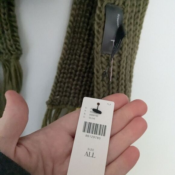 Anthropologie Green Knit Ombre Scarf Long Length NWT - Picture 4 of 7